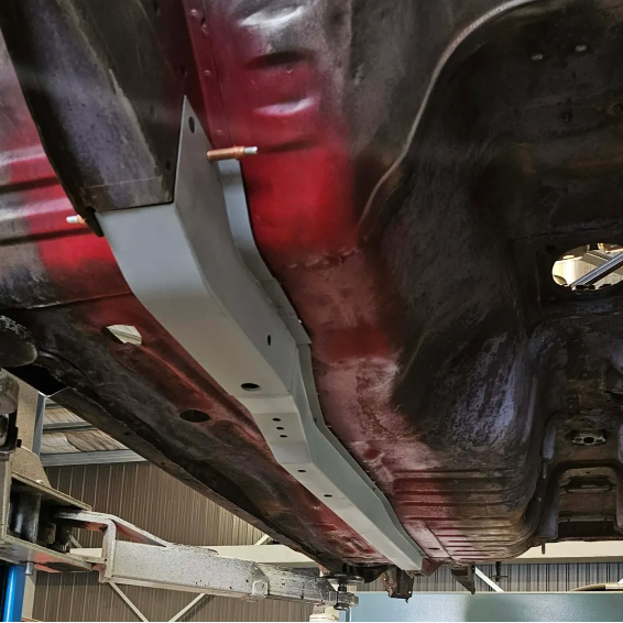 R32 CHASSIS RAILS